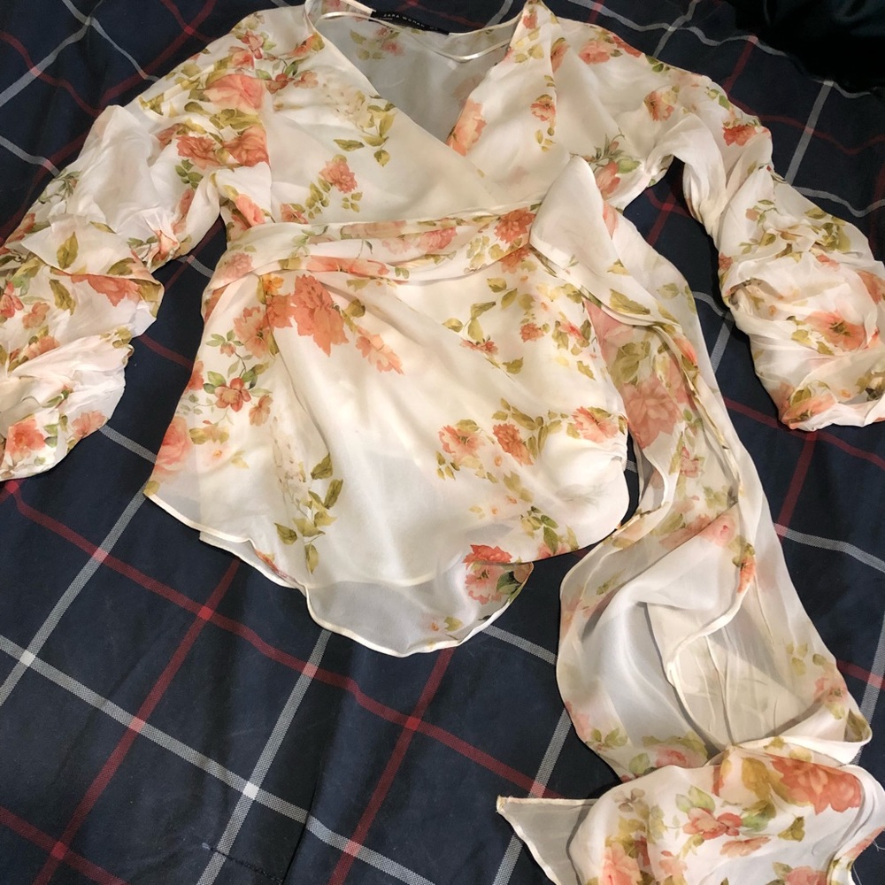 ZARA FLORAL KIMONO BLOUSE S